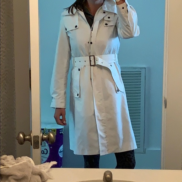 Burberry Jackets & Blazers - White Burberry trench raincoat